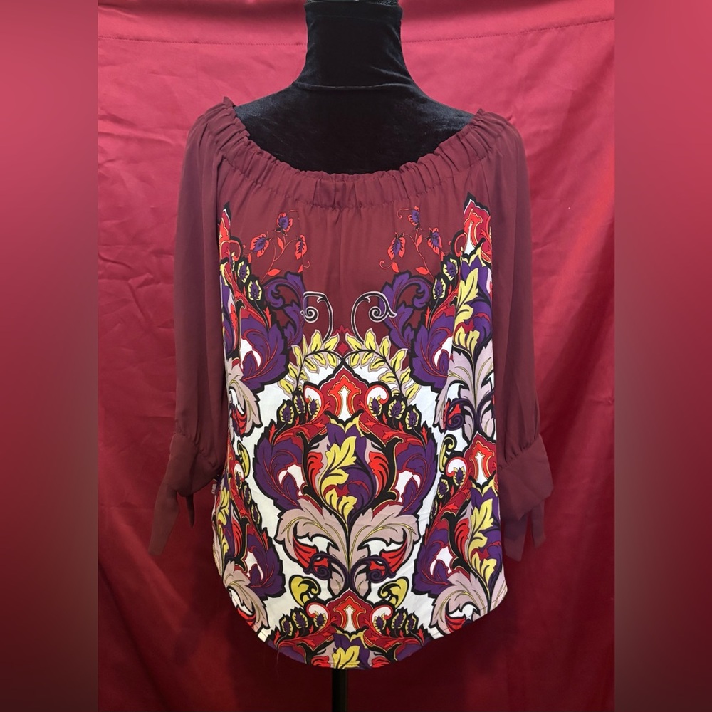 New York & Company Red and White 3/4 Sleeve Graphic Blouse